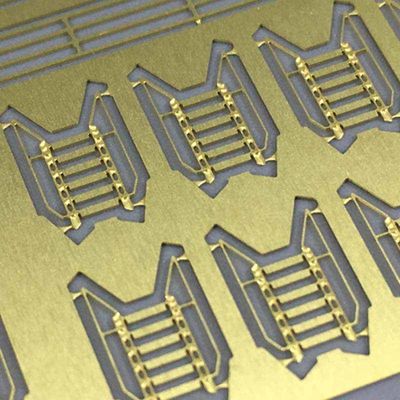 سعر جيد الشركة المصنعة الصينية المحترفة لقطع نماذج القطارات النحاسية المحفورة الانترنت