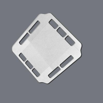 طبقات ثنائية القطب لخلايا الوقود مع مواد مخصصة