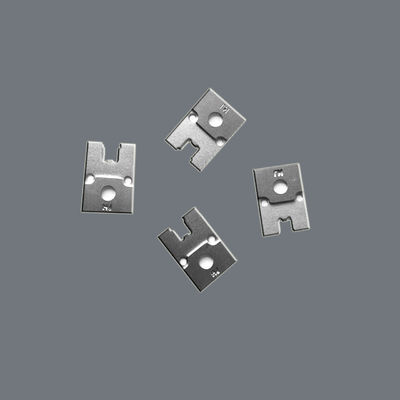 النقش الكيميائي الضوئي للموصلات الكهربائية لتطبيقات الطاقة