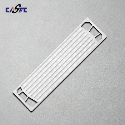 النقش الكيميائي الضوئي للألواح المعدنية ثنائية القطب المخصصة لخلايا وقود السيارات